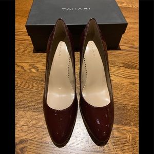 NEW IN BOX Tahari Patent Merlot Red Almond Toe Heels Pumps sz 9